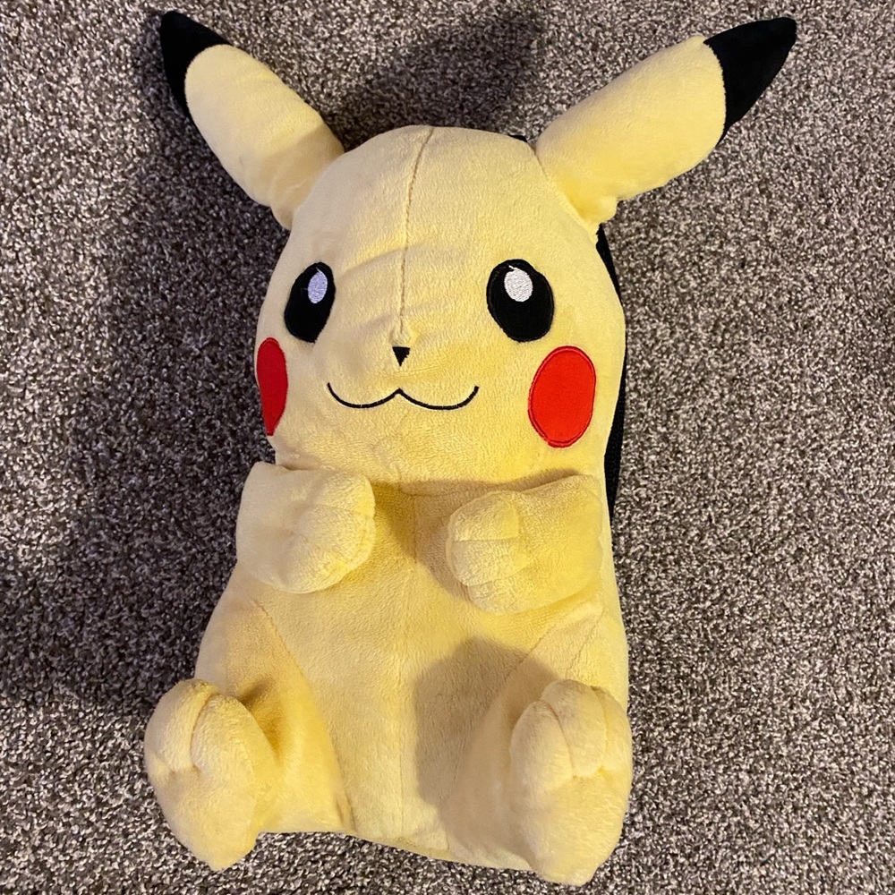 Pokémon Pikachu Plush backpack